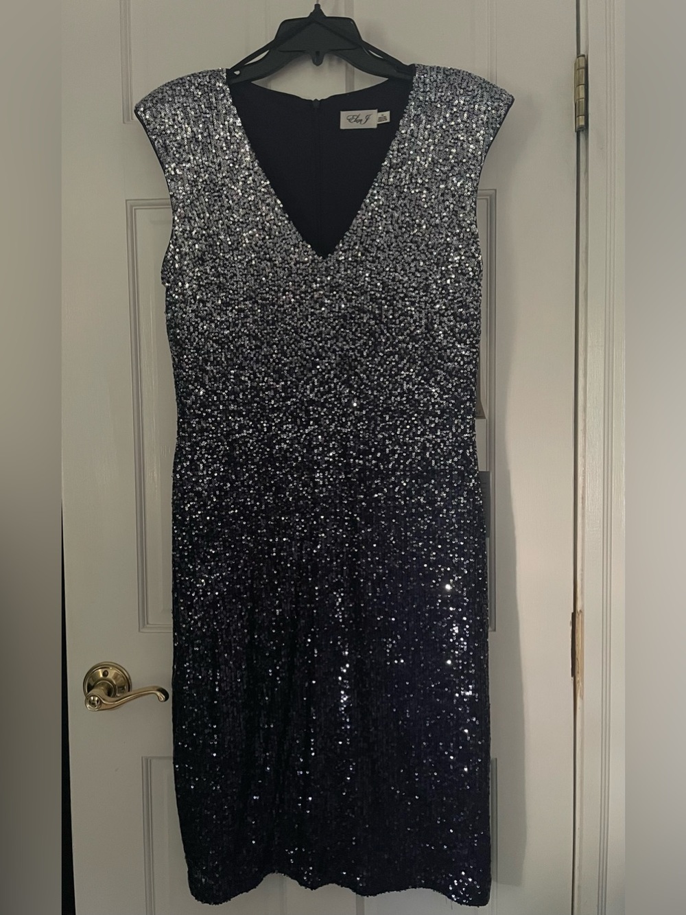 Eliza J NWT 40% off retail! Navy Ombre Sequin V-Neck Sheath Dress Size 16 - Picture 5 of 11